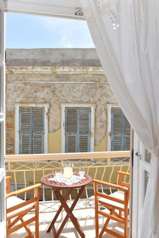ארמופוליס Oisyra Boutique Suites מראה חיצוני תמונה