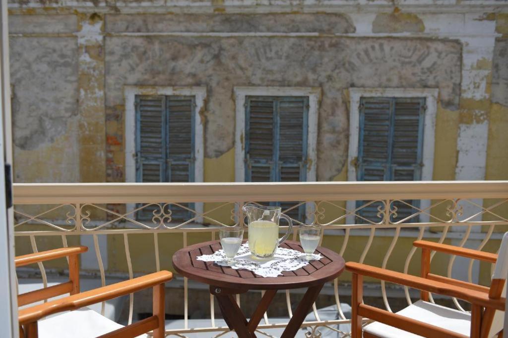 ארמופוליס Oisyra Boutique Suites מראה חיצוני תמונה